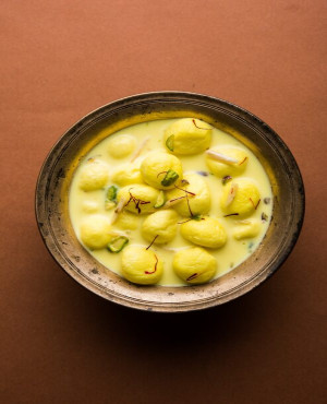 Anjeeri Rasmalai